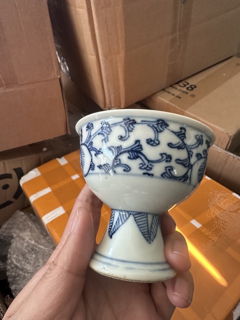 古玩陶瓷青花淡描花卉紋高足杯拍賣，當前價格2000元