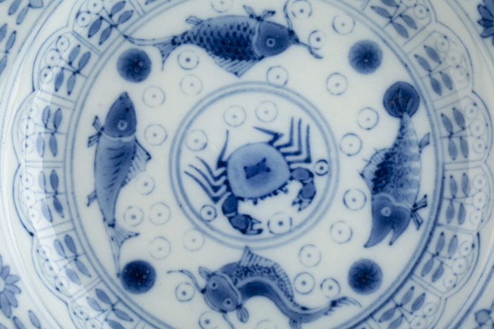 古玩陶瓷民國·青花魚蟹紋盤拍賣，當前價格2376元