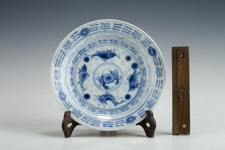 古玩陶瓷民國·青花魚蟹紋盤拍賣，當前價格2376元
