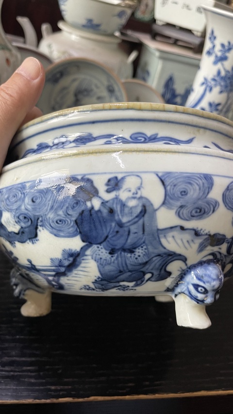 古玩陶瓷八仙圖青花三足香爐真品鑒賞圖