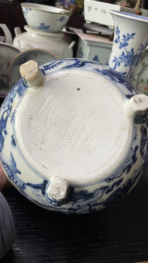 古玩陶瓷八仙圖青花三足香爐真品鑒賞圖