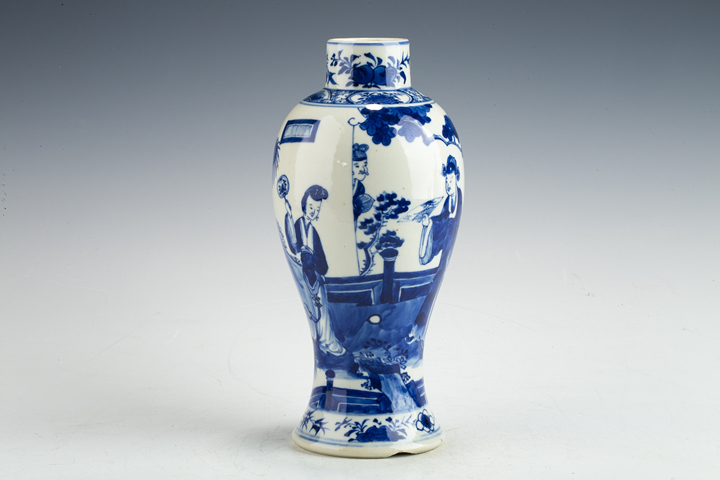 古玩陶瓷清晚·青花人物故事紋雞腿瓶拍賣，當前價格2304元