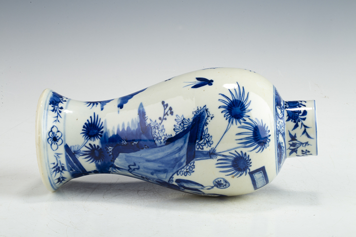 古玩陶瓷清晚·青花人物故事紋雞腿瓶拍賣，當前價格2304元