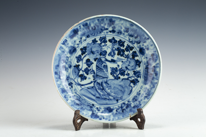 古玩陶瓷明空白期·青花鳳凰牡丹紋盤拍賣，當前價格2304元