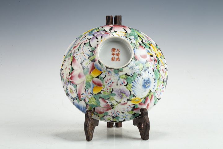 古玩陶瓷民國·粉彩百花不落地紋碗一對真品鑒賞圖