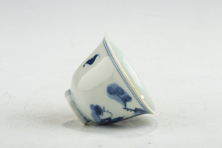 古玩陶瓷清中晚·青花人物故事紋杯拍賣，當(dāng)前價(jià)格0元