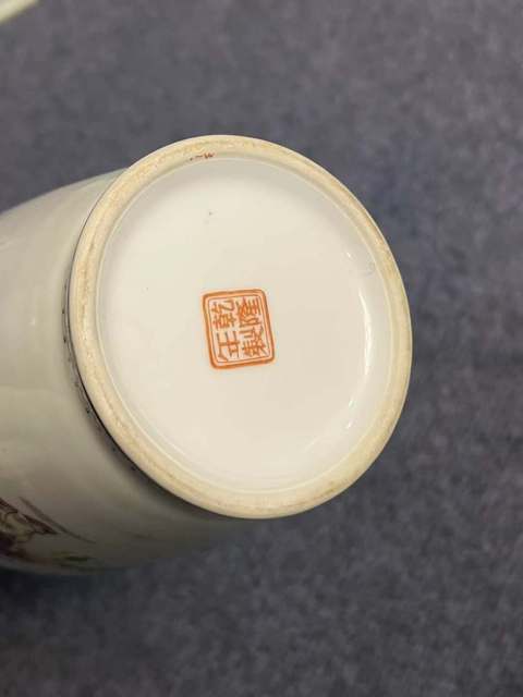 古玩陶瓷粉彩人物故事花蘭瓶真品鑒賞圖