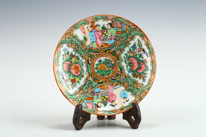 古玩陶瓷清晚·廣彩開窗人物花鳥紋盤 真品鑒賞圖