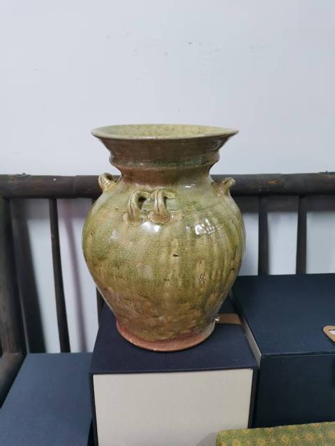 古玩陶瓷青釉盤口多系罐真品鑒賞圖