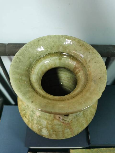 古玩陶瓷青釉盤口多系罐真品鑒賞圖