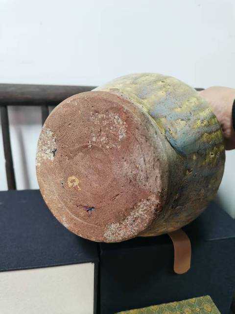 古玩陶瓷青釉盤口多系罐真品鑒賞圖