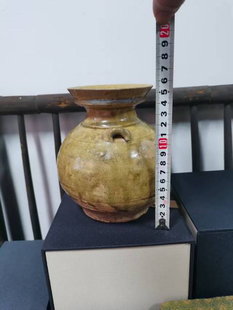 古玩陶瓷隋唐雙系盤口青釉罐拍賣，當(dāng)前價(jià)格1000元