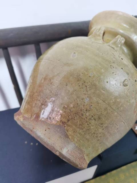 古玩陶瓷青釉盤口多系罐真品鑒賞圖