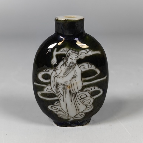 古玩陶瓷綠釉墨彩人物鼻煙壺真品鑒賞圖