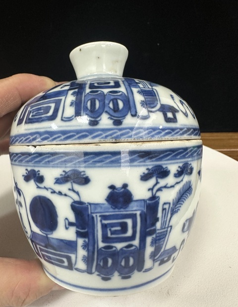 古玩陶瓷青花博古蓋缸真品鑒賞圖