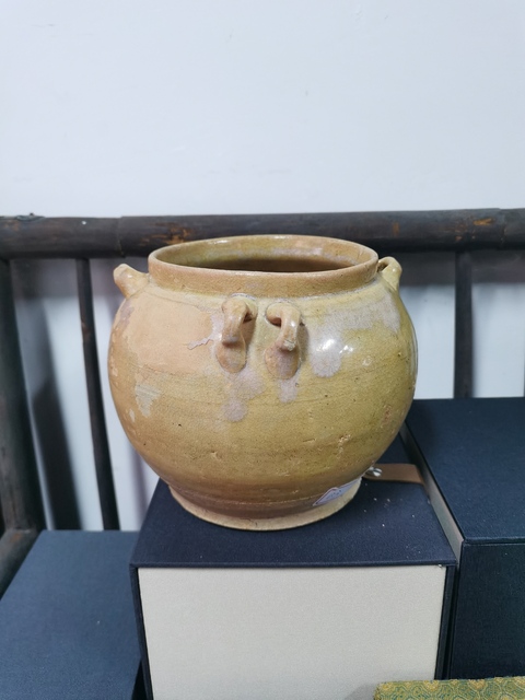 古玩陶瓷【經(jīng)典】隋唐青瓷多系罐拍賣(mài)，當(dāng)前價(jià)格2460元