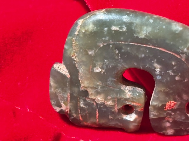 古玩玉器做舊仿古“曲尾龍佩”真品鑒賞圖