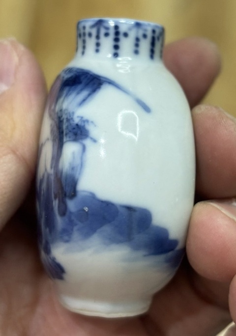 古玩陶瓷青花鼻煙壺真品鑒賞圖