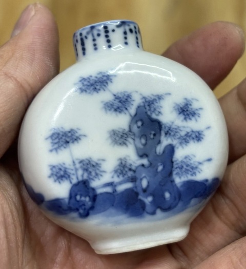 古玩陶瓷青花鼻煙壺真品鑒賞圖