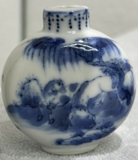 古玩陶瓷青花鼻煙壺真品鑒賞圖