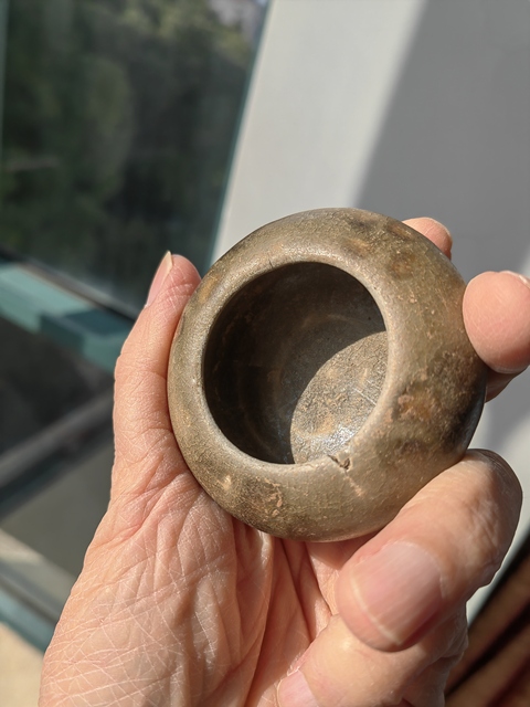 古玩陶瓷越窯青瓷褐彩水盂真品鑒賞圖