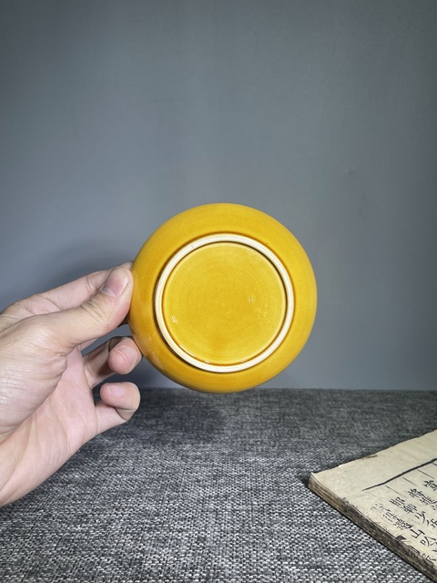 古玩陶瓷清末民初.黃釉龍紋盤拍賣，當前價格0元