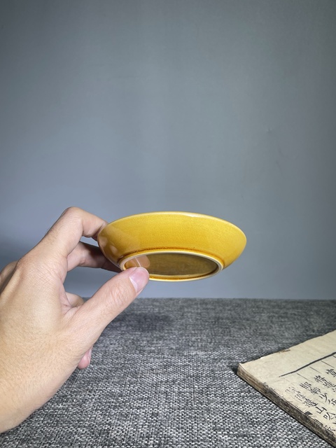 古玩陶瓷清末民初.黃釉龍紋盤拍賣，當前價格0元