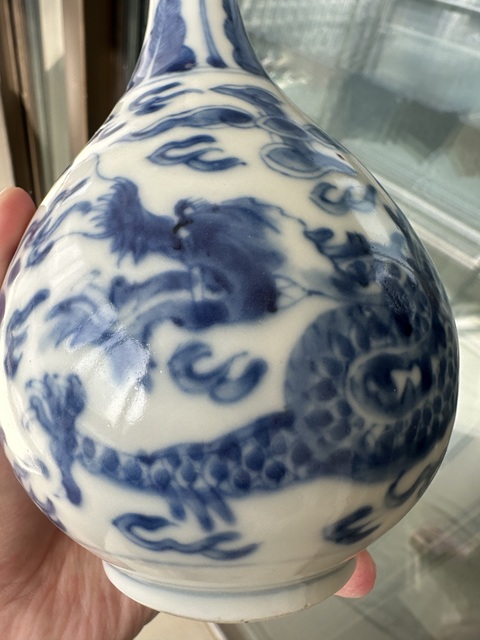 古玩陶瓷清雍正 青花云龍紋瓶（復窯）真品鑒賞圖