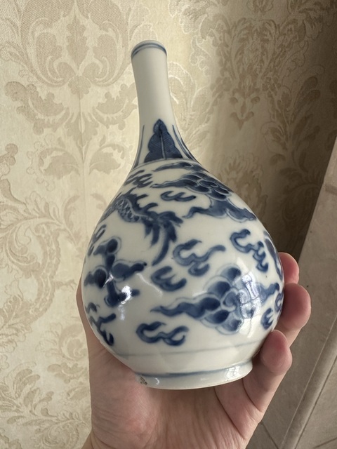 古玩陶瓷清雍正 青花云龍紋瓶（復窯）真品鑒賞圖