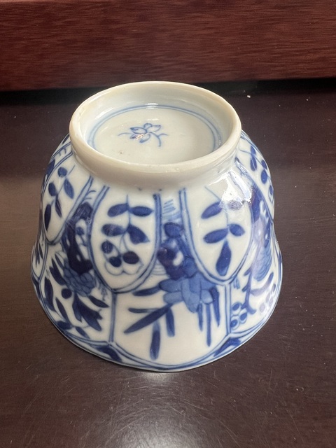 古玩陶瓷青花花卉紋杯真品鑒賞圖