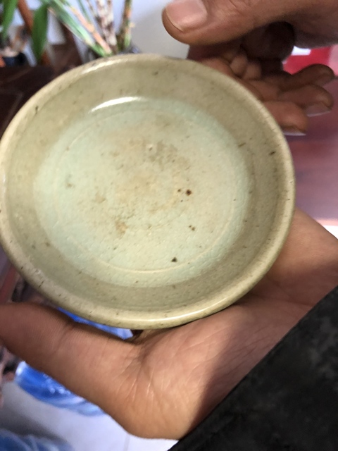 古玩陶瓷龍泉窯青釉盤真品鑒賞圖