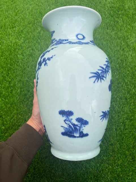 古玩陶瓷清中期 青花歲寒三友燈籠瓶真品鑒賞圖