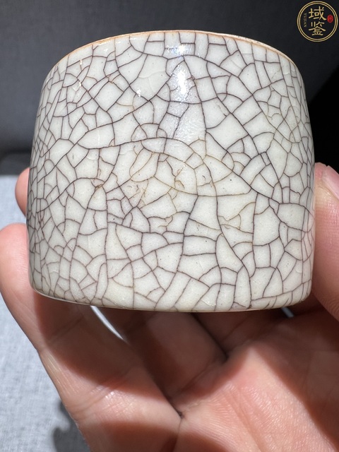 古玩陶瓷日本明治哥釉茶柱蓋置真品鑒賞圖