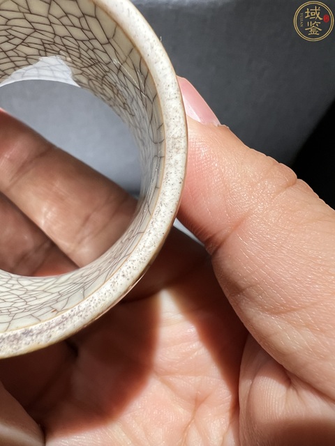 古玩陶瓷日本明治哥釉茶柱蓋置真品鑒賞圖