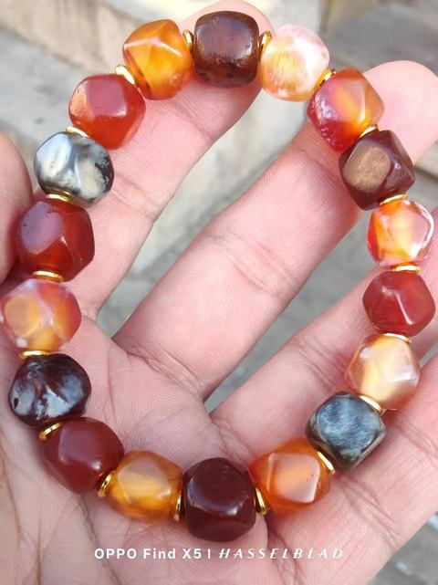 古玩玉器多棱瑪瑙珠串真品鑒賞圖