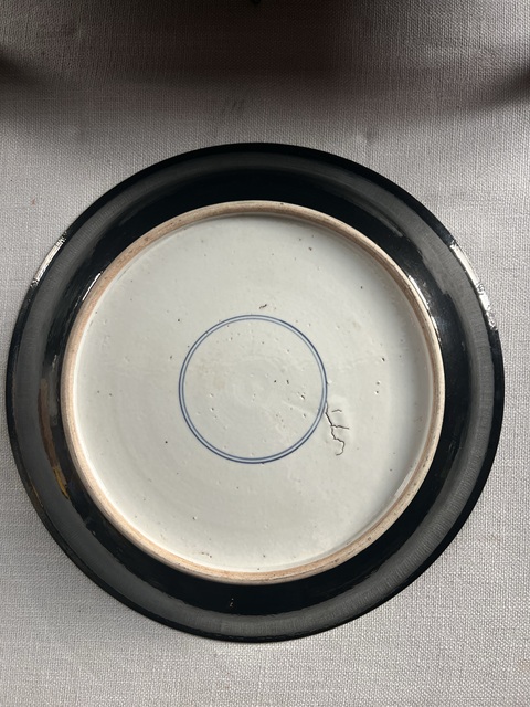 古玩陶瓷墨地五彩人物故事盤真品鑒賞圖