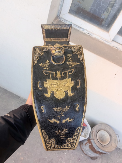 古玩陶瓷雙鋪首四方瓶真品鑒賞圖