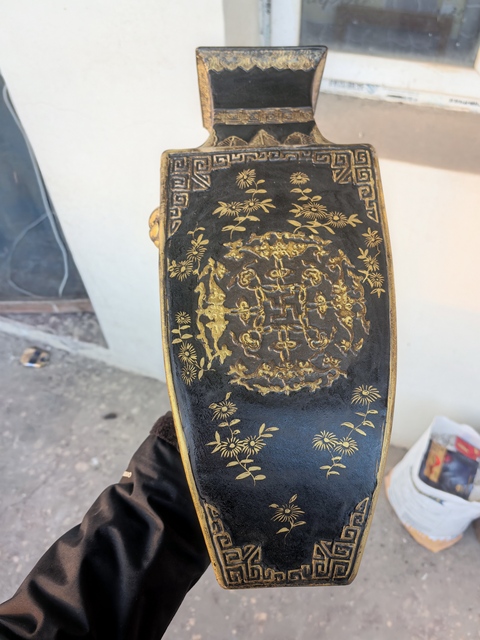 古玩陶瓷雙鋪首四方瓶真品鑒賞圖