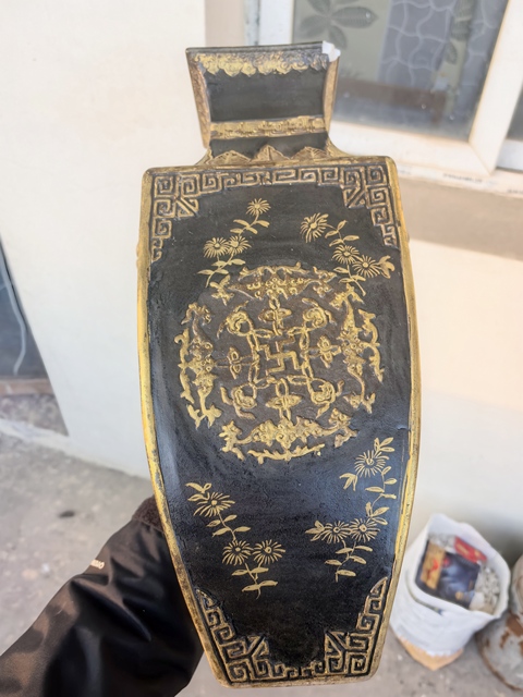 古玩陶瓷雙鋪首四方瓶真品鑒賞圖