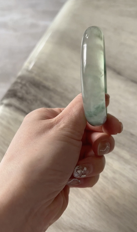 古玩玉器“注膠”非天然翡翠手鐲真品鑒賞圖