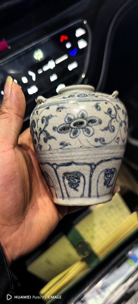 古玩陶瓷青花卷草仰蓮紋三耳小罐，混合料真品鑒賞圖