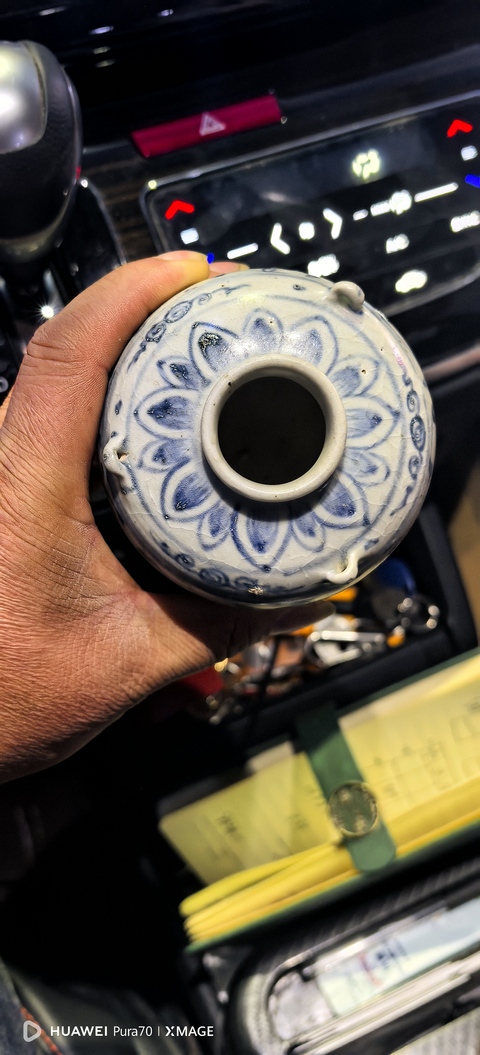 古玩陶瓷青花卷草仰蓮紋三耳小罐，混合料真品鑒賞圖