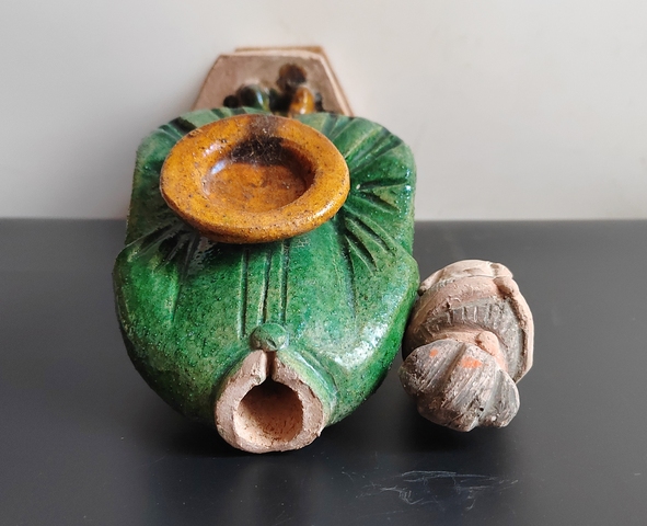 古玩陶瓷高大的精品明代三彩高髻捧盤仕女俑38厘米拍賣，當前價格38元