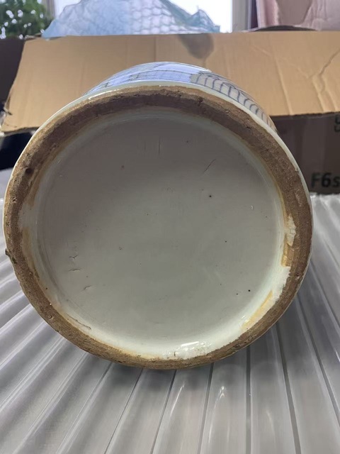 古玩陶瓷纏枝花囍字紋雙耳盤口瓶真品鑒賞圖