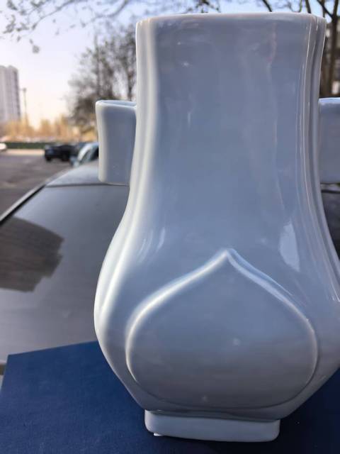 古玩陶瓷創匯·天藍釉杏圓貫耳瓶 真品鑒賞圖