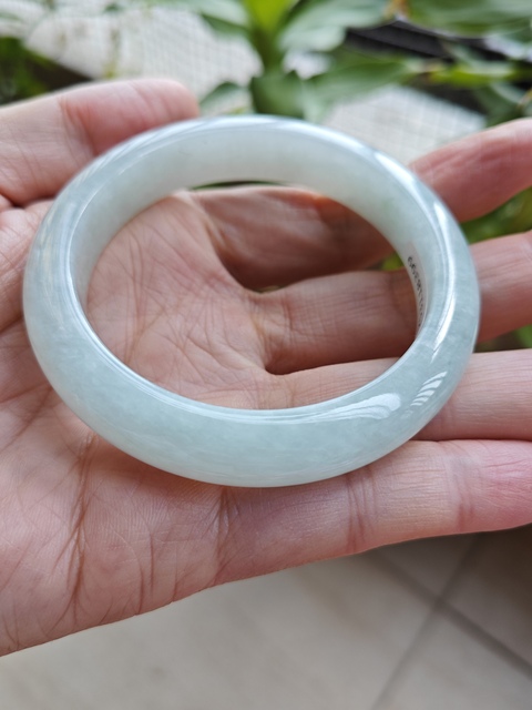 古玩玉器翡翠鐲子拍賣，當(dāng)前價(jià)格2280元