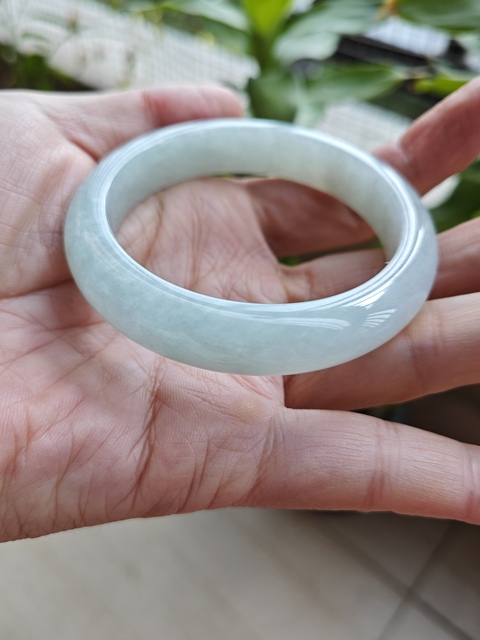 古玩玉器翡翠鐲子拍賣，當(dāng)前價(jià)格2280元