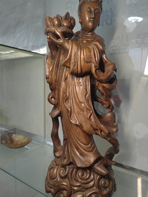 古玩雜項黃檀木雕刻制作觀音立像真品鑒賞圖