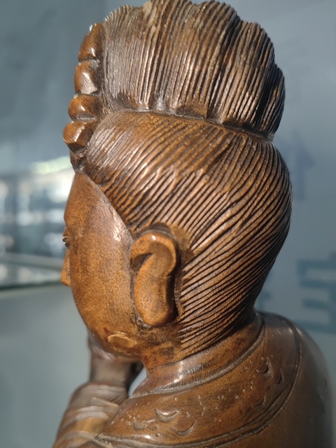 古玩雜項黃檀木雕刻制作觀音立像真品鑒賞圖
