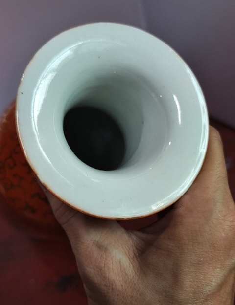 古玩陶瓷珊瑚紅描金花卉紋尺瓶真品鑒賞圖